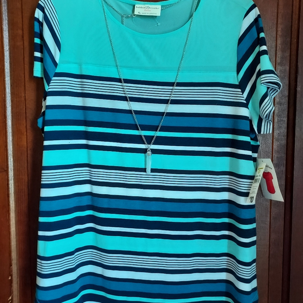 Bobbie & Brooks short sleeve blouse size XL
